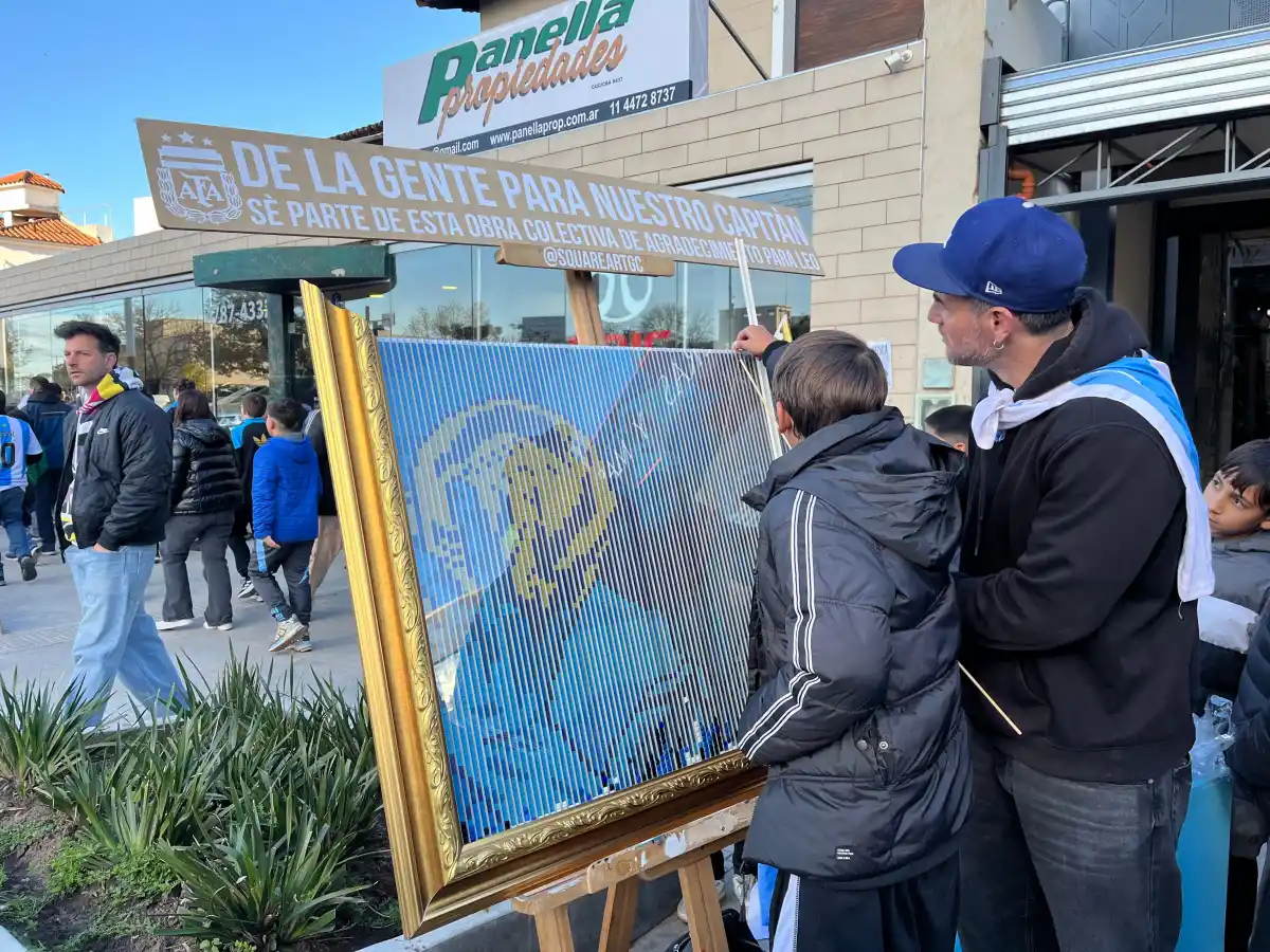 Un homenaje único a Messi en el Monumental: el mosaico colectivo de la Copa del Mundo