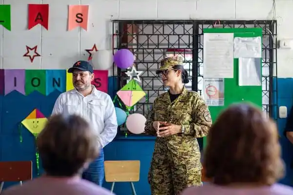El Salvador y Tucumán, dos modelos educativos frente al desafío de la violencia