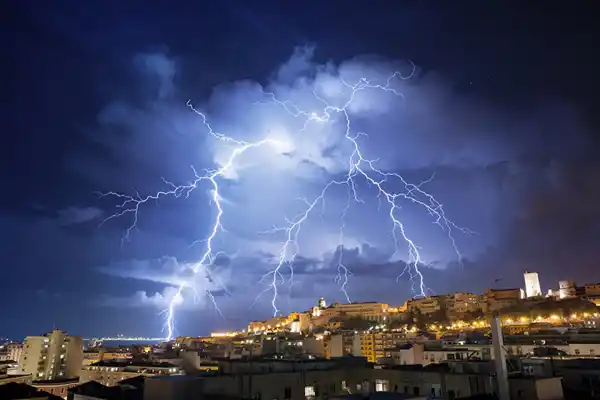 Alerta amarilla: vientos potentes irrumpirán la jornada en cuatro provincias del NOA