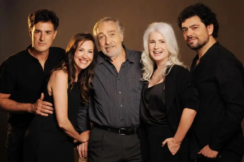 CECILIA DOPAZO. “La puesta habla de los afectos. Vengan a verla porque es hermosa”, afirmó sobre la obra.