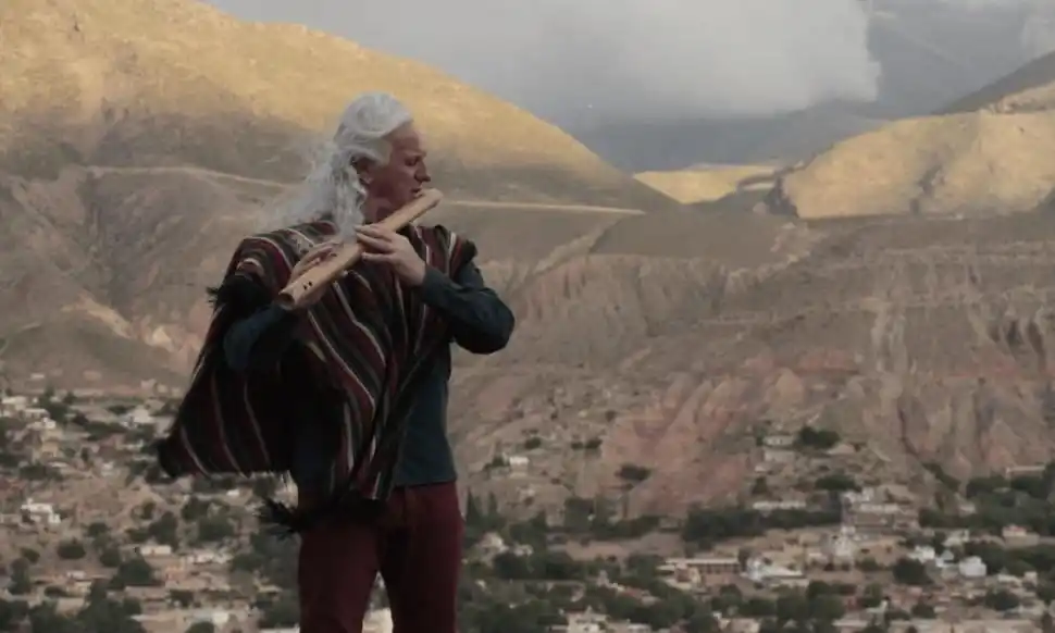 DESDE TILCARA. Gustavo Patiño vuelve a Tucumán con su especial proyecto unipersonal “Pueblo Hermano”.