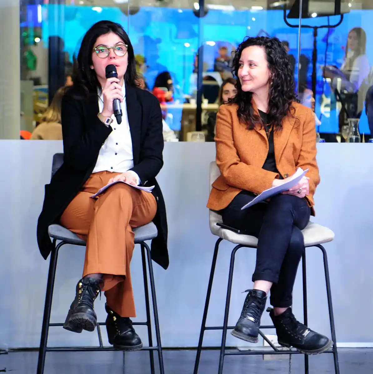 Las escribanas de la historia