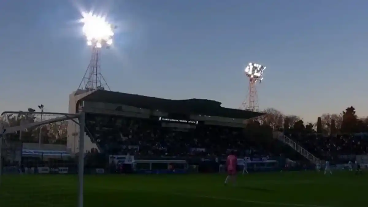 Gimnasia denunció un posible robo de cables tras el apagón en el partido contra Atlético Tucumán