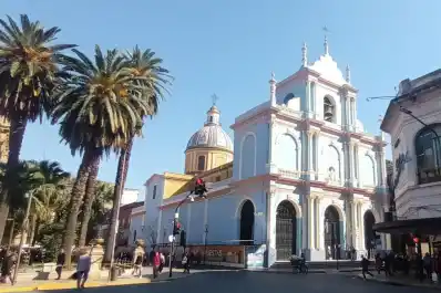 Otra fachada está lista y la Iglesia San Francisco luce cada vez mejor
