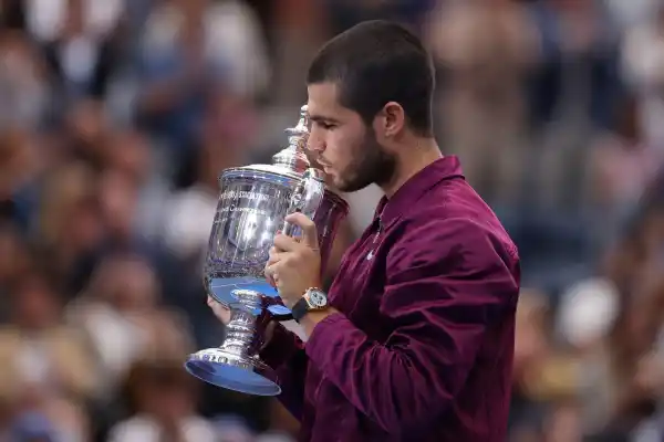 Carlos Alcaraz venció a Jannik Sinner y se consagró campeón del US Open 2025