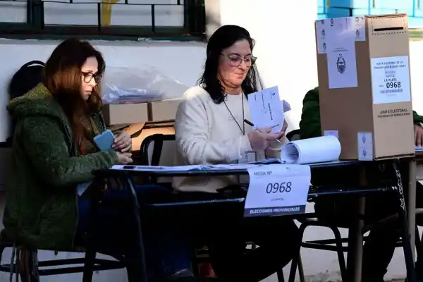 600x400_elecciones-bonaerenses-voto-63porciento-padron-participacion-mas-alta-esperada-1101631-190549.webp