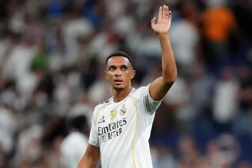 Una figura de Real Madrd se animó a posar en ropa interior y revolucionó a los hinchas