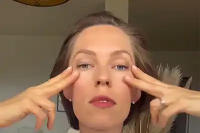 Rejuvenecé tu rostro con una rutina de 10 minutos de yoga facial y sin cirugías