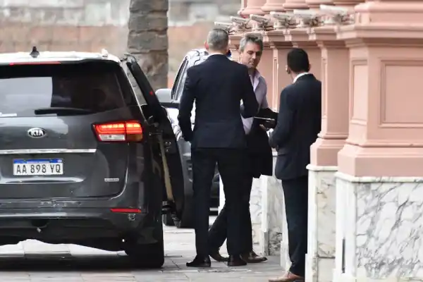 Milei sintió el impacto de las urnas y reperfila el rumbo político