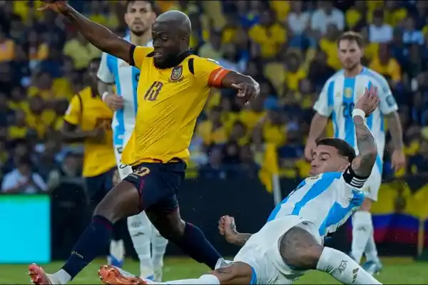 Sin Messi, la Selección Argentina cayó ante Ecuador en el cierre de las Eliminatorias