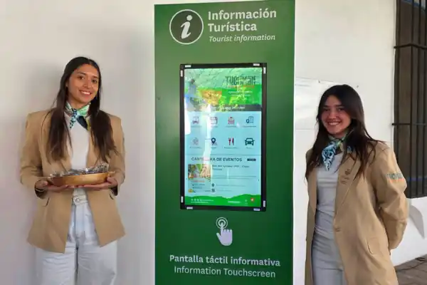 Instalaron un tótem interactivo que brinda información en la Casa Histórica de la Independencia