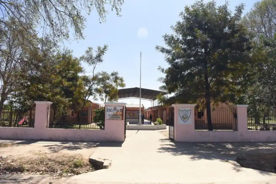 UNIÓN. El edificio escolar donde estudian las primeras finalistas.
