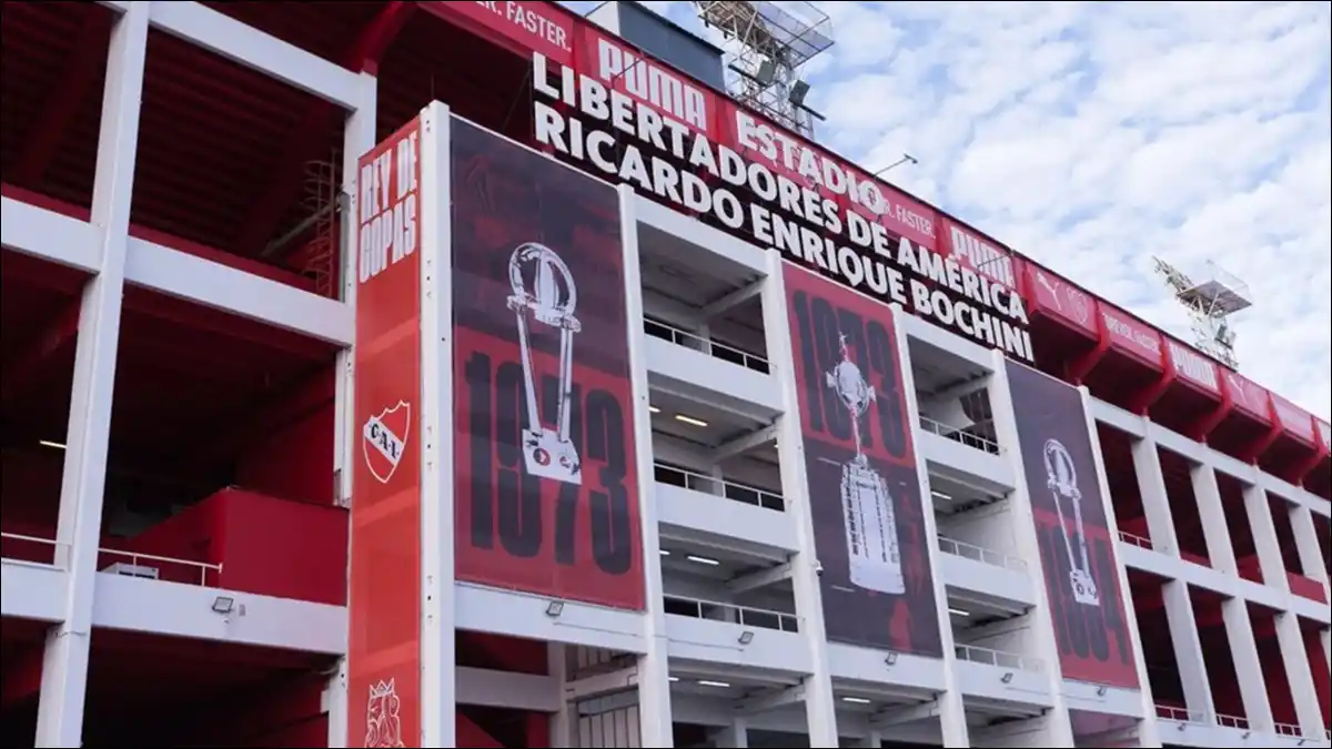 EL ROJO VUELVE A CASA. El Libertadores de América-Ricardo Enrique Bochini fue habilitado y este sábado recibirá a Banfield con público en todas sus tribunas.
