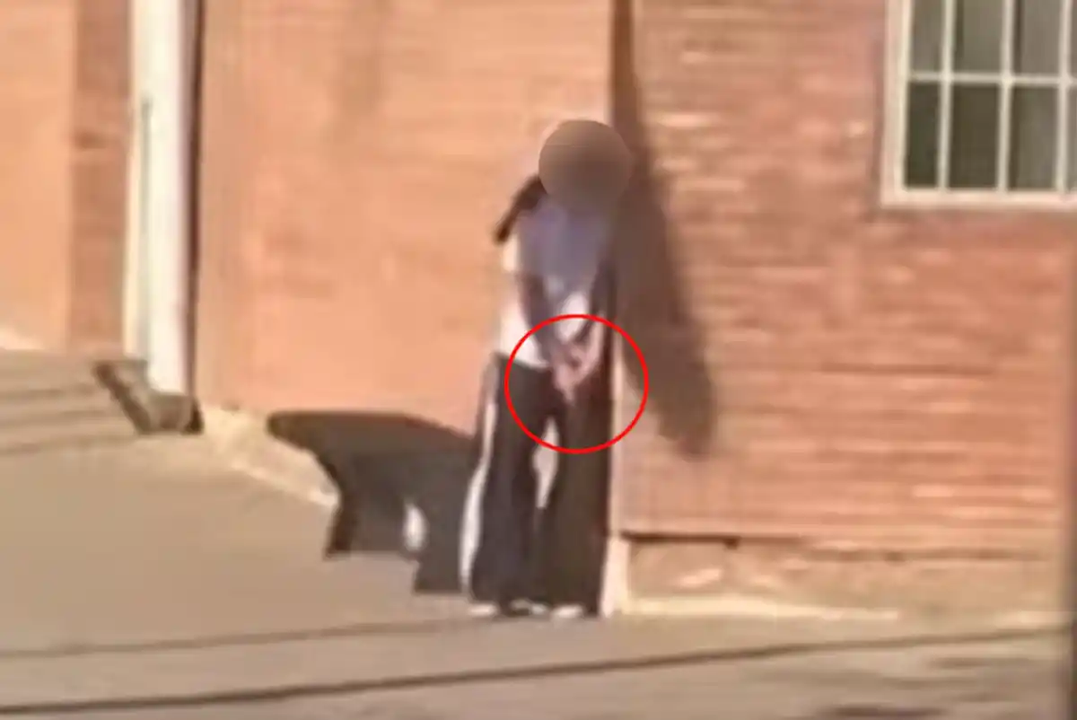 MENDOZA. Una nena de 14 años fue armada a la escuela, efectuó disparos y se atrincheró en un patio.