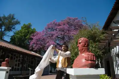 Homenaje a Bernabé Aráoz: la manera más original de inaugurar el busto de un prócer