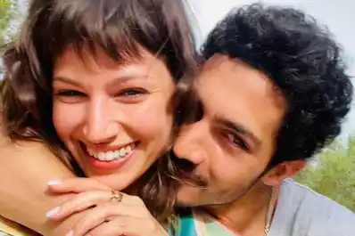 Un tierno detalle en la foto de Úrsula Corberó revelaría el sexo de su primer hijo con Chino Darín: ¿niña o niño?