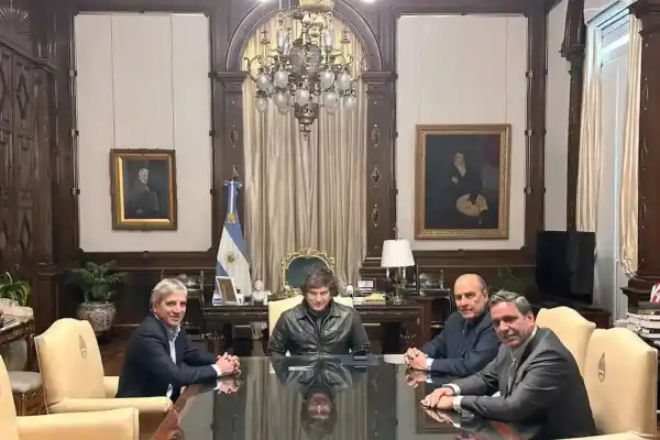 Lisandro Catalán sube de rango y busca apoyo de gobernadores