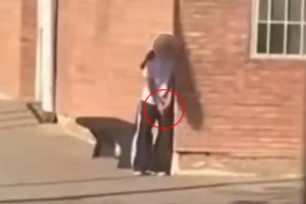 Pánico en Mendoza: así fue el momento en que la alumna de 14 años disparó y se atrincheró en el patio de su escuela