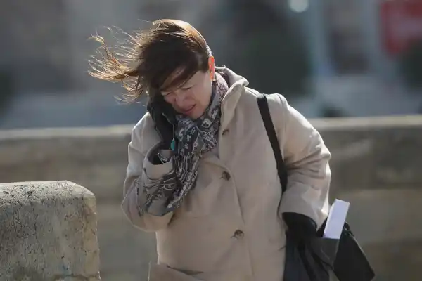 Nueve provincias están en alerta por vientos de hasta 100 km/h: pronostican lluvias en algunas zonas