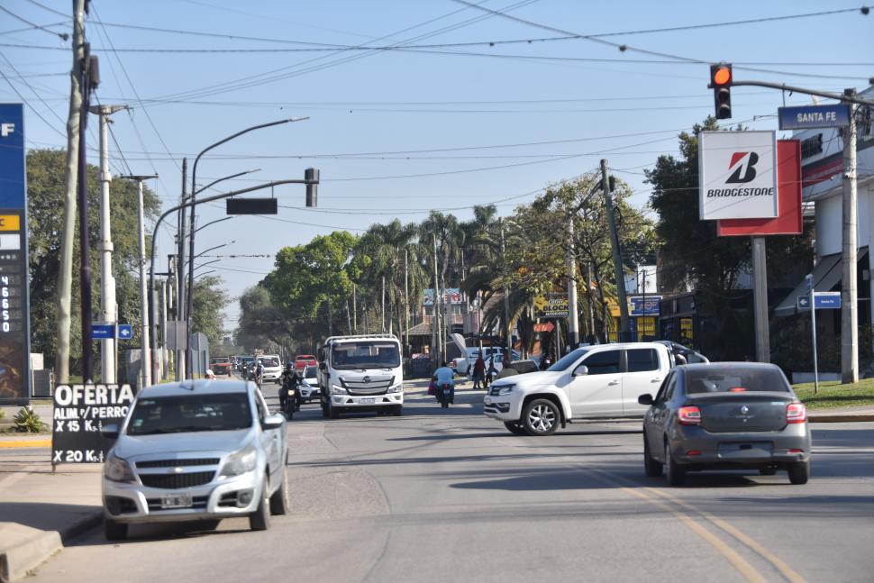 EN LA PLAZA VIEJA. La zona se convierte en un “embudo” en horas críticas.