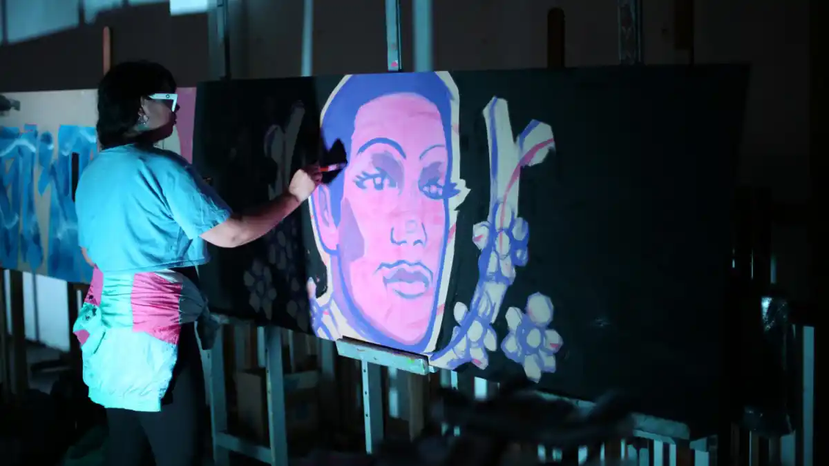 Una muralista le imprimió identidad regional al Norte Rock