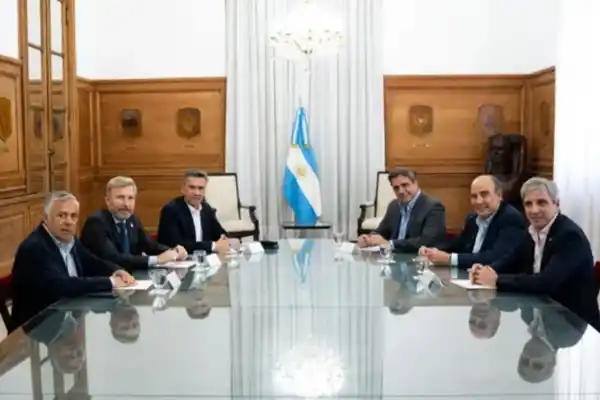 Encuentro clave en la Casa Rosada con gobernadores para pacificar relaciones