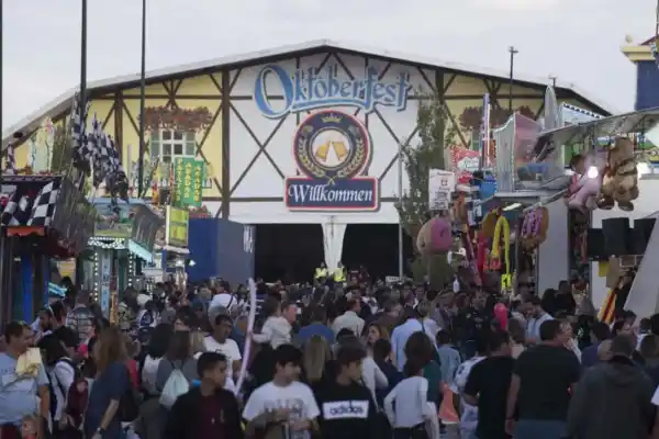Oktoberfest Valdespartera 2025: qué días se puede entrar gratis durante las Fiestas del Pilar en Zaragoza