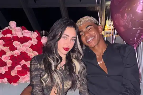 Lamine Yamal quedó expuesto y mostró que tiene a Nicki Nicole de fondo de pantalla