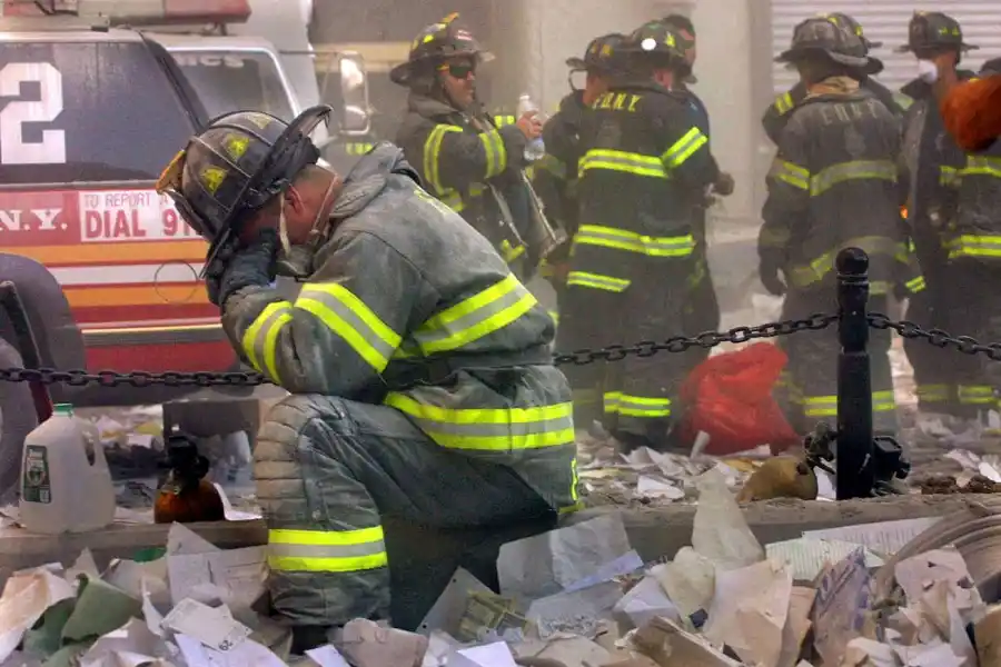 El bombero Gerard McGibbon, de la unidad 283 de Brownsville, Brooklyn