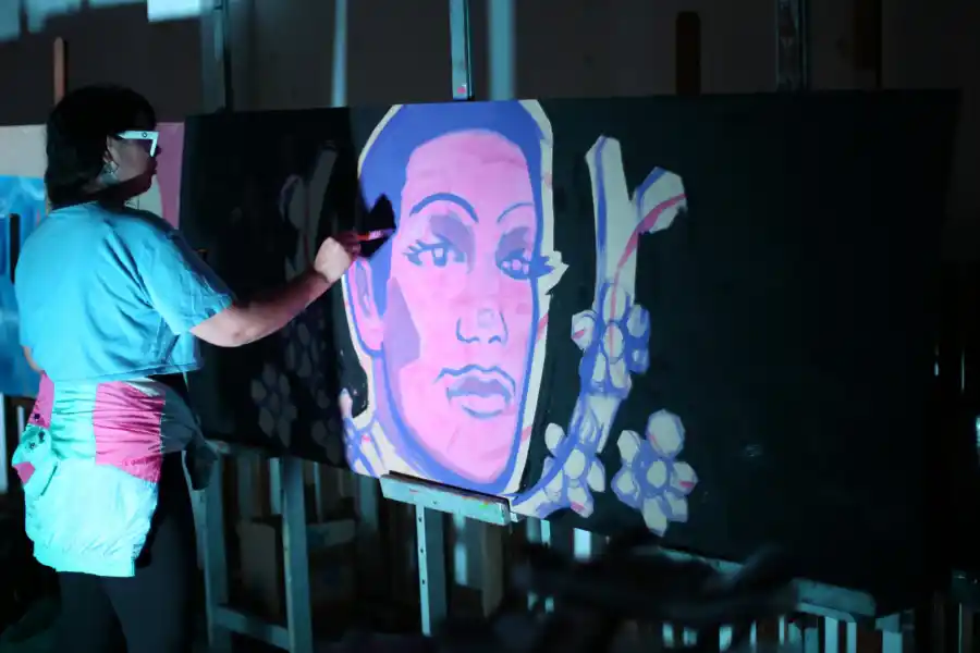 Una muralista le imprimió identidad regional al Norte Rock