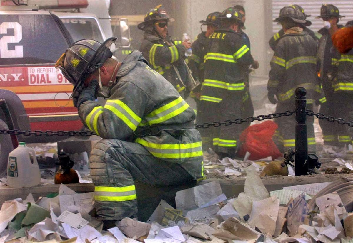 El bombero Gerard McGibbon, de la unidad 283 de Brownsville, Brooklyn