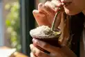 Ocho sorprendentes beneficios de tomar mate con coco todos los días