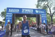 Del sobrepeso al podio: la vida de Lucas Santillán y su desafío en los 21K de LA GACETA