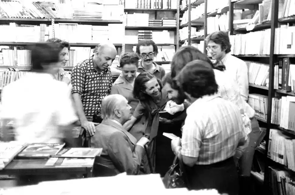 Recuerdos fotográficos: 1978. El encuentro personal de fans tucumanos con Borges