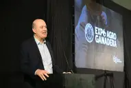 Sturzenegger respaldó la editorial del Washington Post sobre Milei y destacó la baja del riesgo país