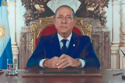 De Los monstruos a Homo argentum