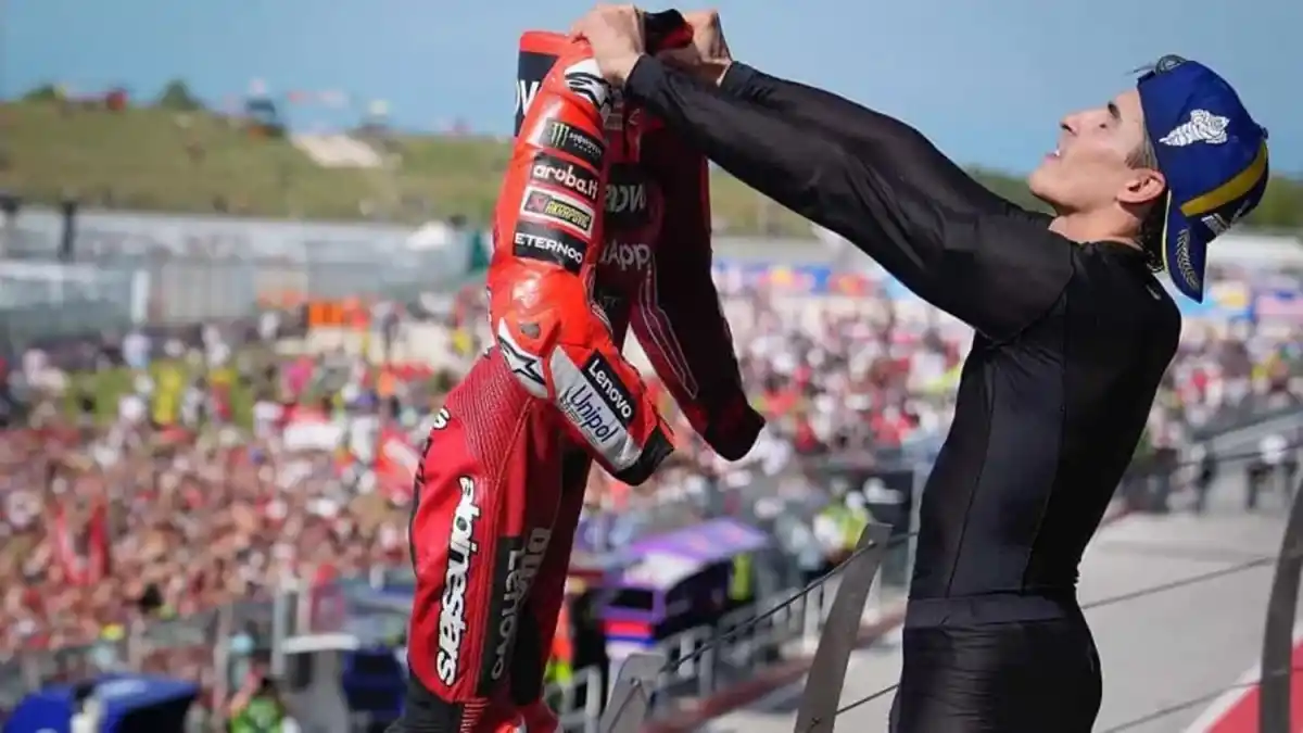 Marc Márquez imitó el festejo de Messi.