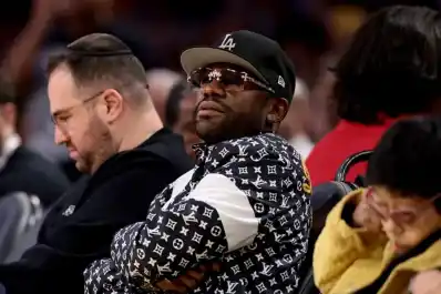 La fortuna que ganó Mayweather al apostar por Crawford contra Canelo Álvarez