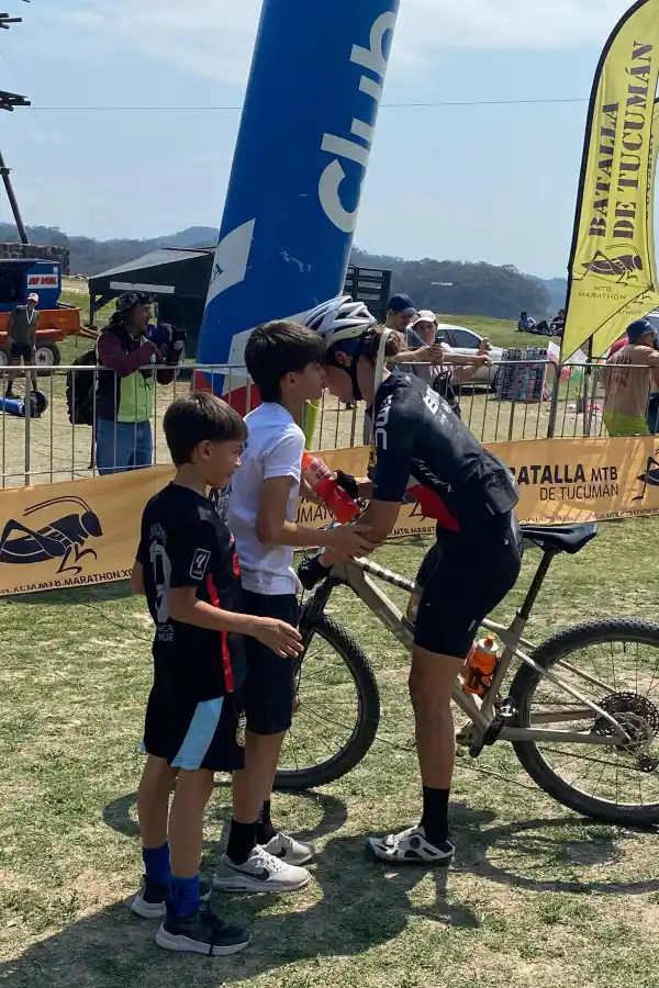 Bici, cerros y mucho sol en el Batalla de Tucumán