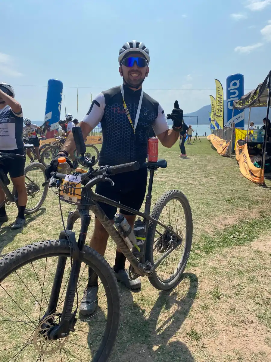 Bici, cerros y mucho sol en el Batalla de Tucumán