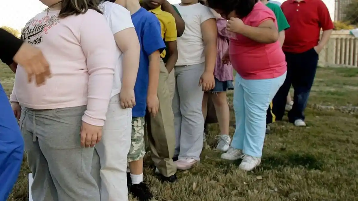 INFORME GLOBAL. Unicef advirtió que la obesidad infantil ya supera al bajo peso y en la Argentina cuatro de cada diez chicos presentan exceso de peso.