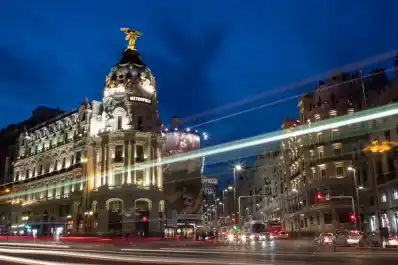 Santander becará a latinoamericanos para el curso de innovación e IA en Madrid