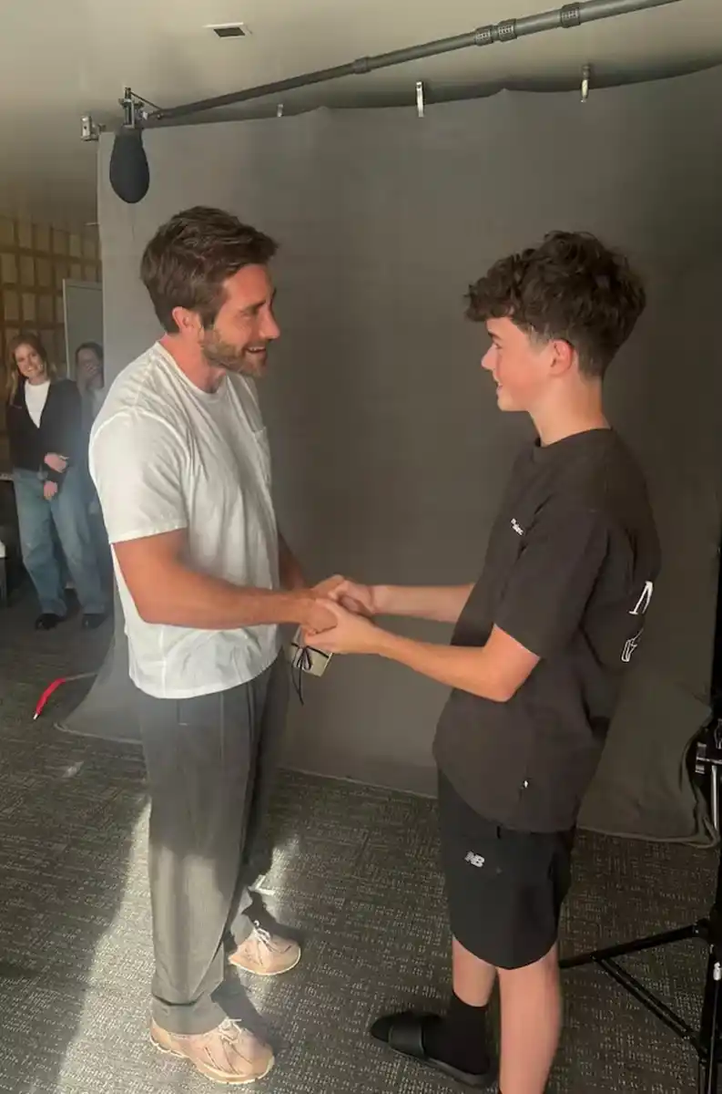 Un sueño hecho realidad: así reaccionó el actor de Adolescente al conocer a su ídolo durante los Emmy