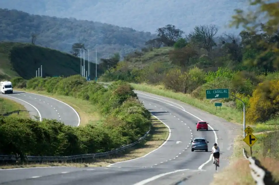 TRAMO TRONCAL. La zona de El Cadillal es de alta transitabilidad.