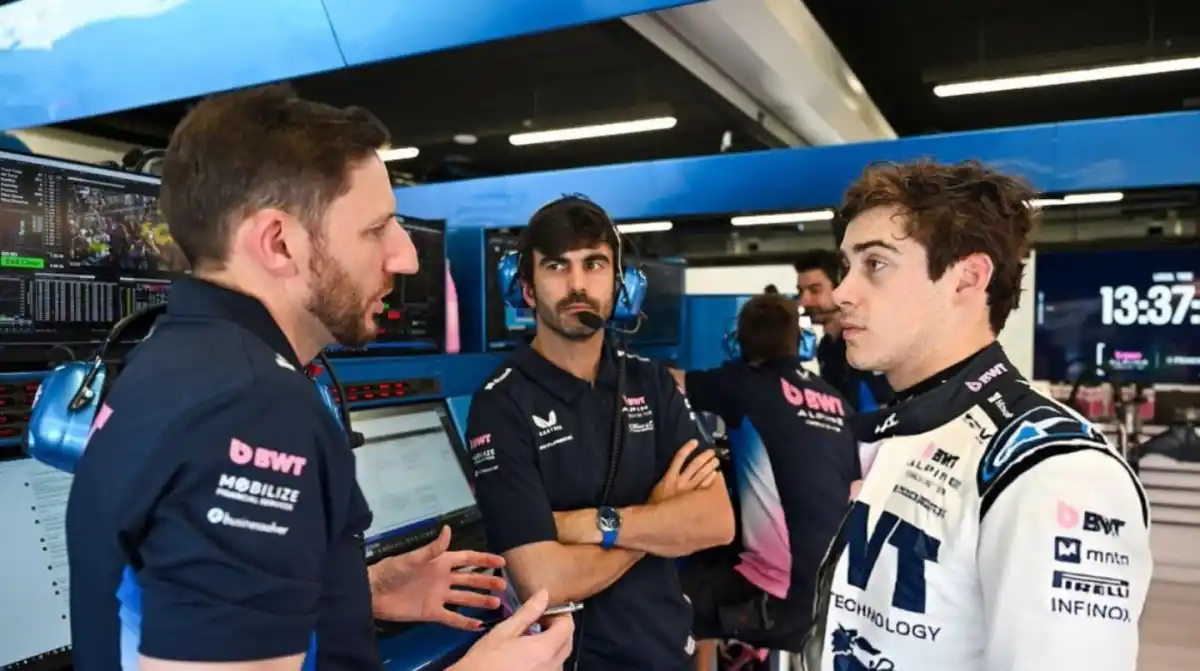 TODO LISTO. Franco Colapinto se prepara para una nueva presentación en la Fórmula 1.