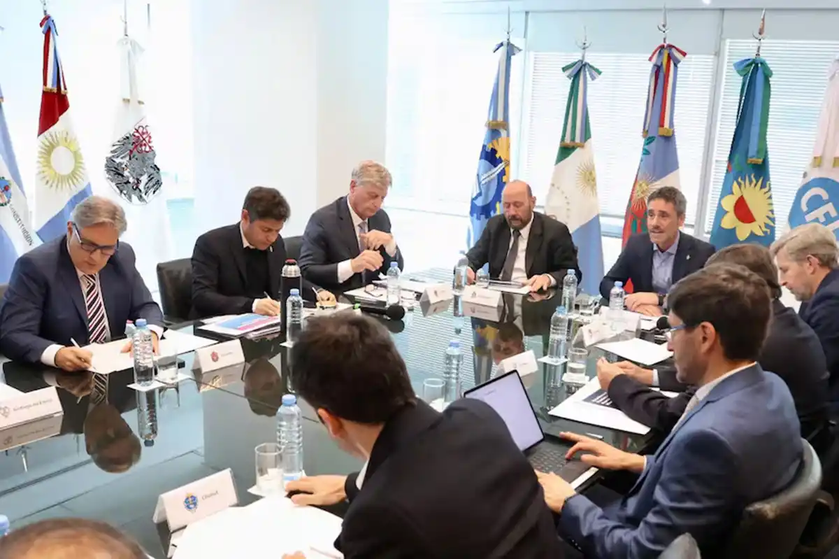 NEGOCIACIONES. La Casa Rosada flexibiliza su política fiscal para captar el apoyo de los gobernadores.
