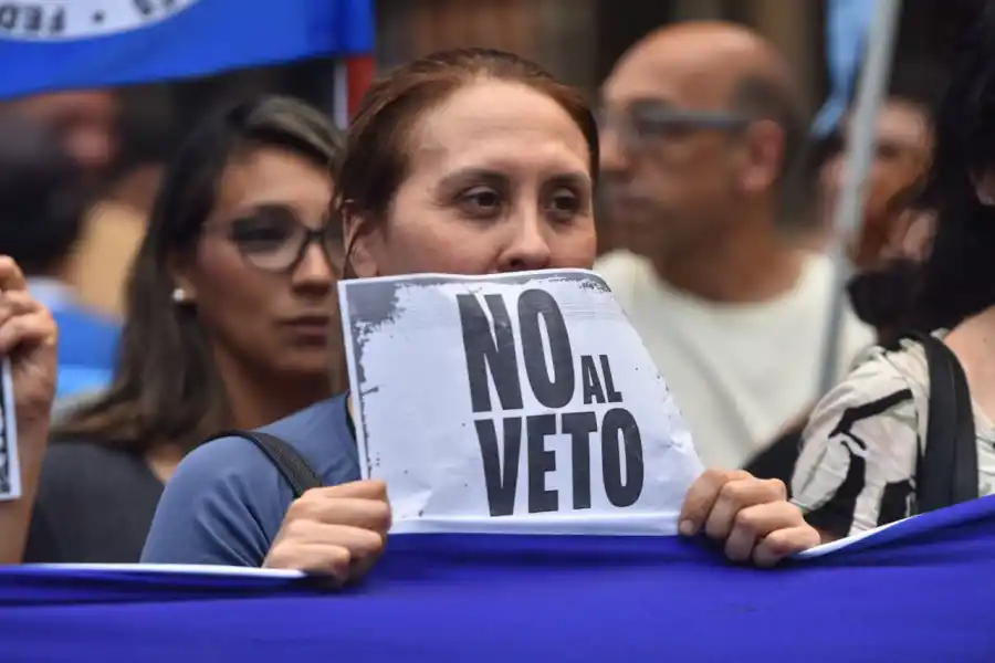 Marcharon en Tucumán a favor de la universidad pública: mirá las imágenes