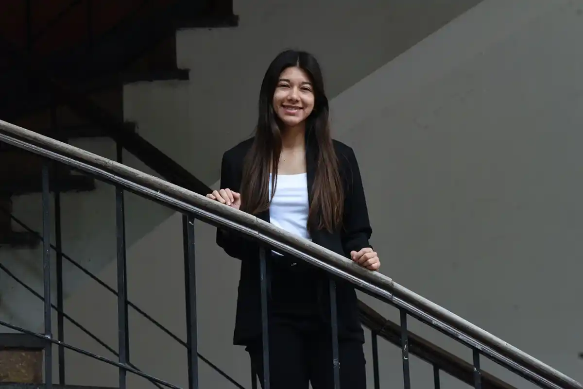 EN LA FACULTAD DE MEDICINA. La profesional egresada con el mejor promedio quiere aportar para mejorar la salud en Tucumán. / LA GACETA, ANALÍA JARAMILLO