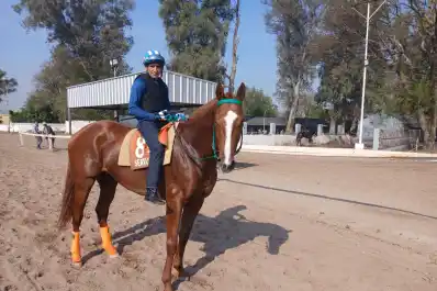 Pedro Robles, el jockey que nunca olvida sus raíces, estará en el Batalla