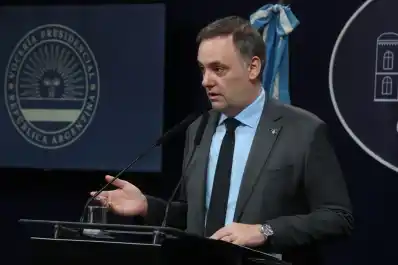 Tras las críticas de Macri, Adorni defendió su designación como jefe de Gabinete